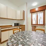 شقة Casa Tatiana - 15 Minutes From & Free Parking