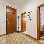 شقة Casa Tatiana - 15 Minutes From & Free Parking