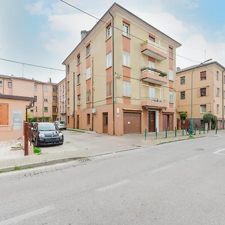Casa Tatiana - 15 Minutes From & Free Parking شقة *